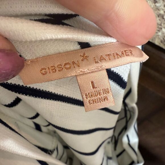Gibson Latimer Large V Neck Striped Blue White NWT - Picture 8 of 10